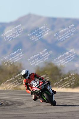 media/Dec-07-2025-CVMA (Sun) [[3e7d2de5dc]]/Race 12- Formula 40 MW and LW/